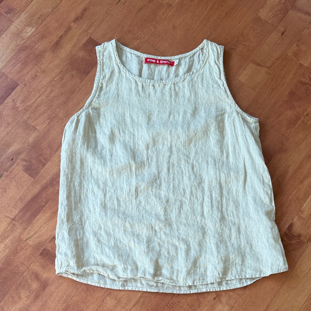 PYNE & SMITH linen tank. Small.